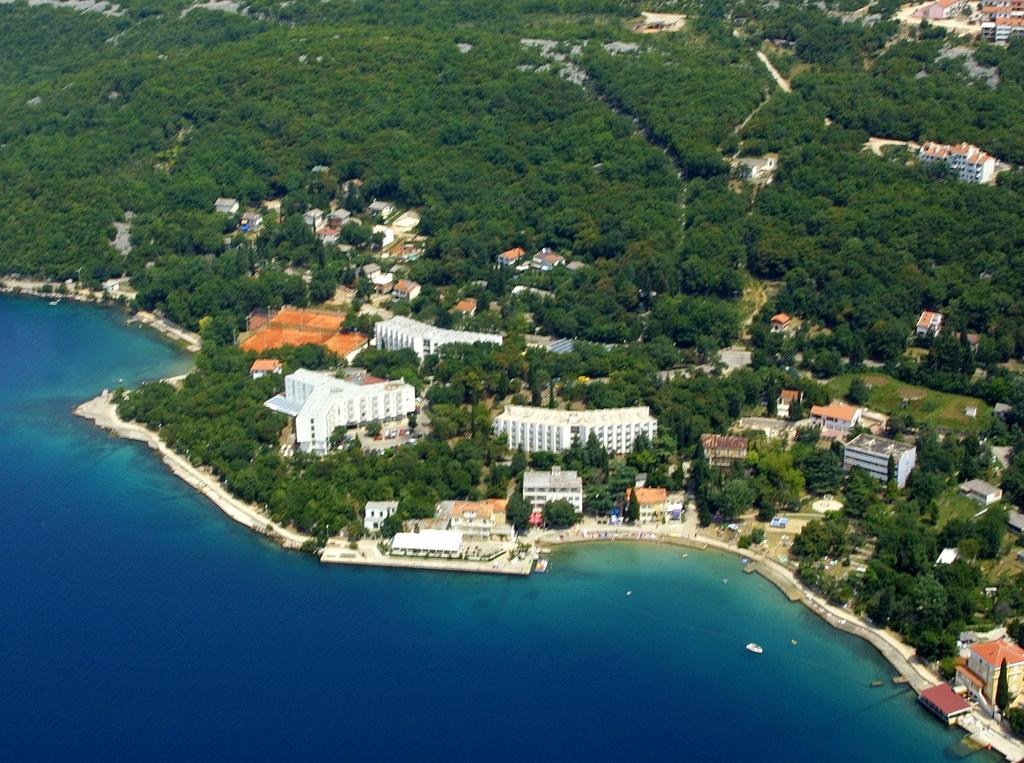 Depadansa Marina & Primorka Hotel Omisalj ภายนอก รูปภาพ